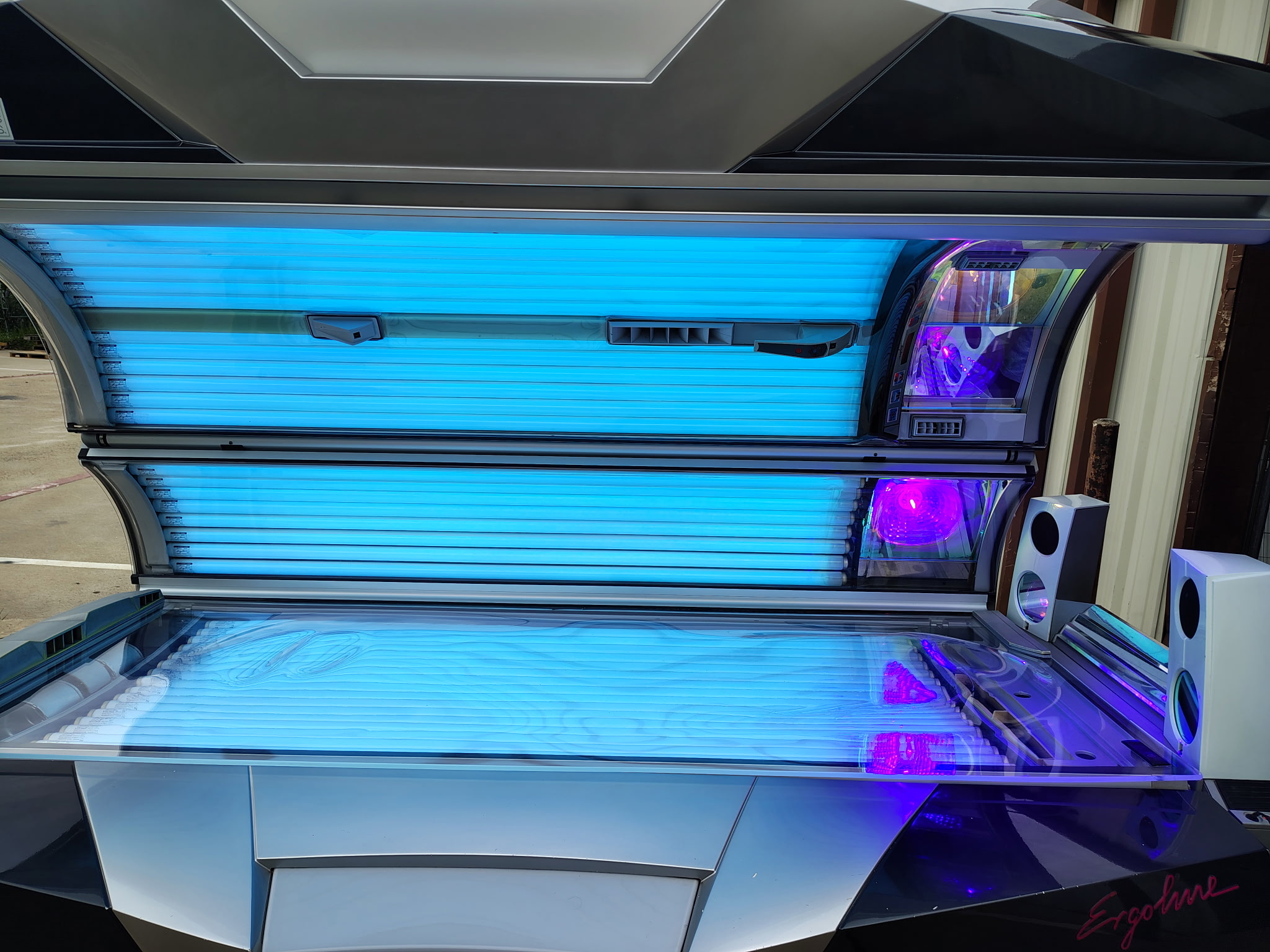 PREMIUM TANNING BED